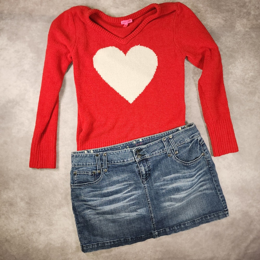 Betsey Johnson Red Heart Sweater V-Neck Fuzzy Eyelash Knit Long Sleeve Small